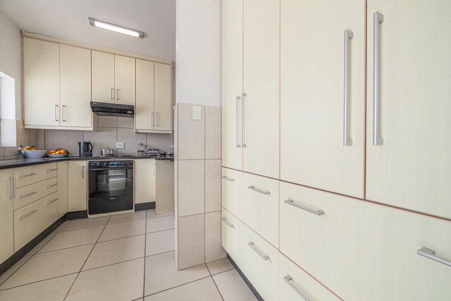 4 Bedroom Property for Sale in Reebok Western Cape